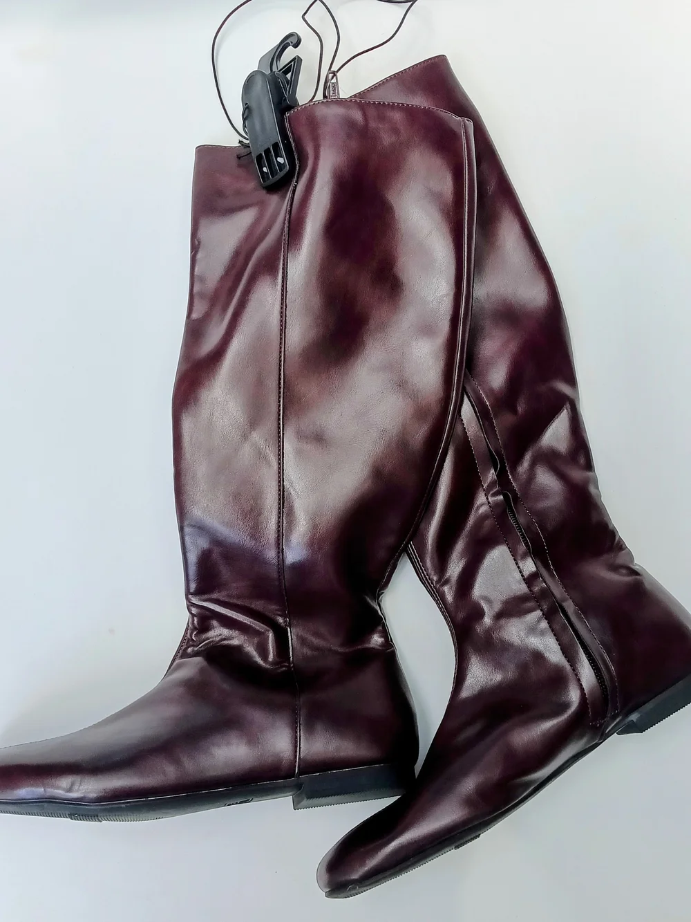 Women’s Tall Burgundy Knee-High Leather Boots Side Zip Size 8.5 US New With Tag